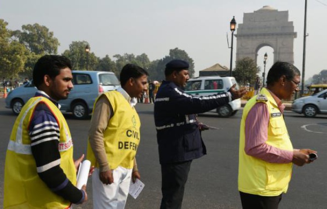 Planète - Pollution: New Delhi expérimente la circulation alternée