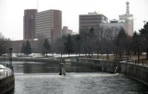Planète - Etats-Unis: Obama rencontre la maire de Flint, ville à l'eau contaminée