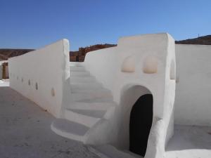 مقام الشيخ ابراهيم بن مناذ العطف غرداية