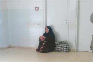 ARRÊT SUR IMAGE  Vu à Bouira  Pas de sièges dans la salle d'attente