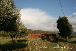 Ferme à l'entrée de Tagma