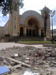 Demolition du kiosque de la cathédrale à Oran