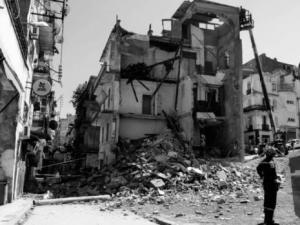 Effondrement d’un immeuble à Skikda: Panique et colère parmi les riverains