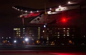 Planète -  L'avion solaire Solar Impulse a fini la traversée du Pacifique, l'étape la plus dangereuse