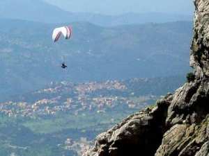 Aït Zikki (Tizi Ouzou) -  Premier championnat national de parapente
