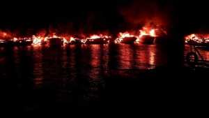 Port de plaisance de Sidi Fredj, anéanti par les flammes