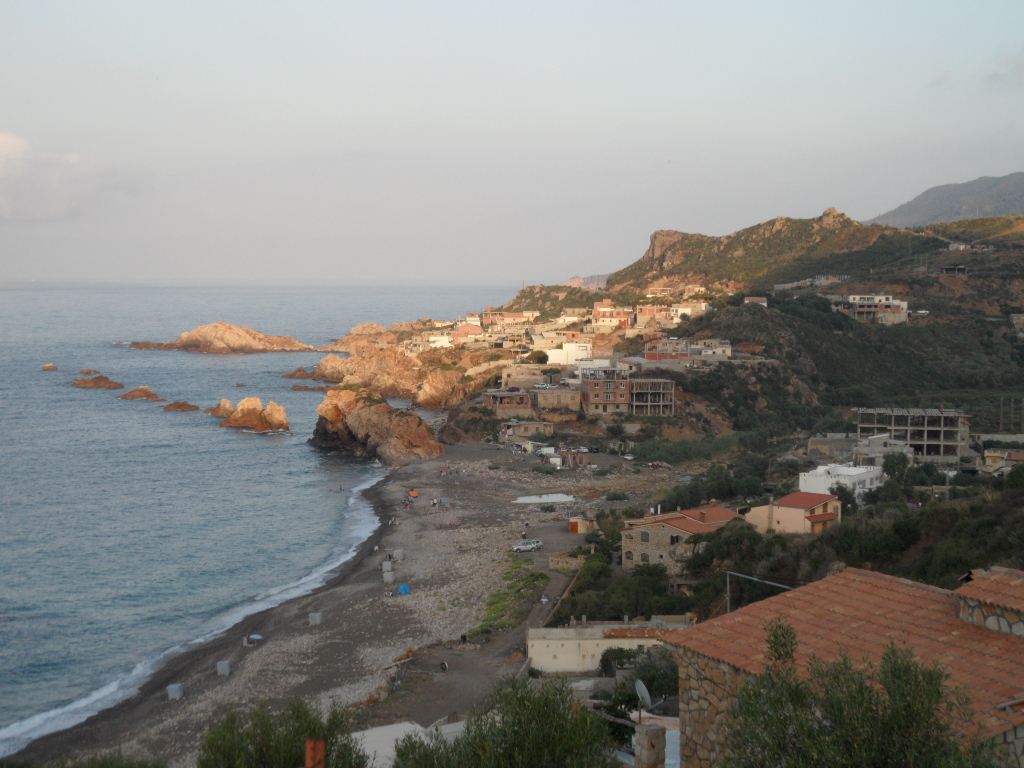 La plage deTighremt et les constructions