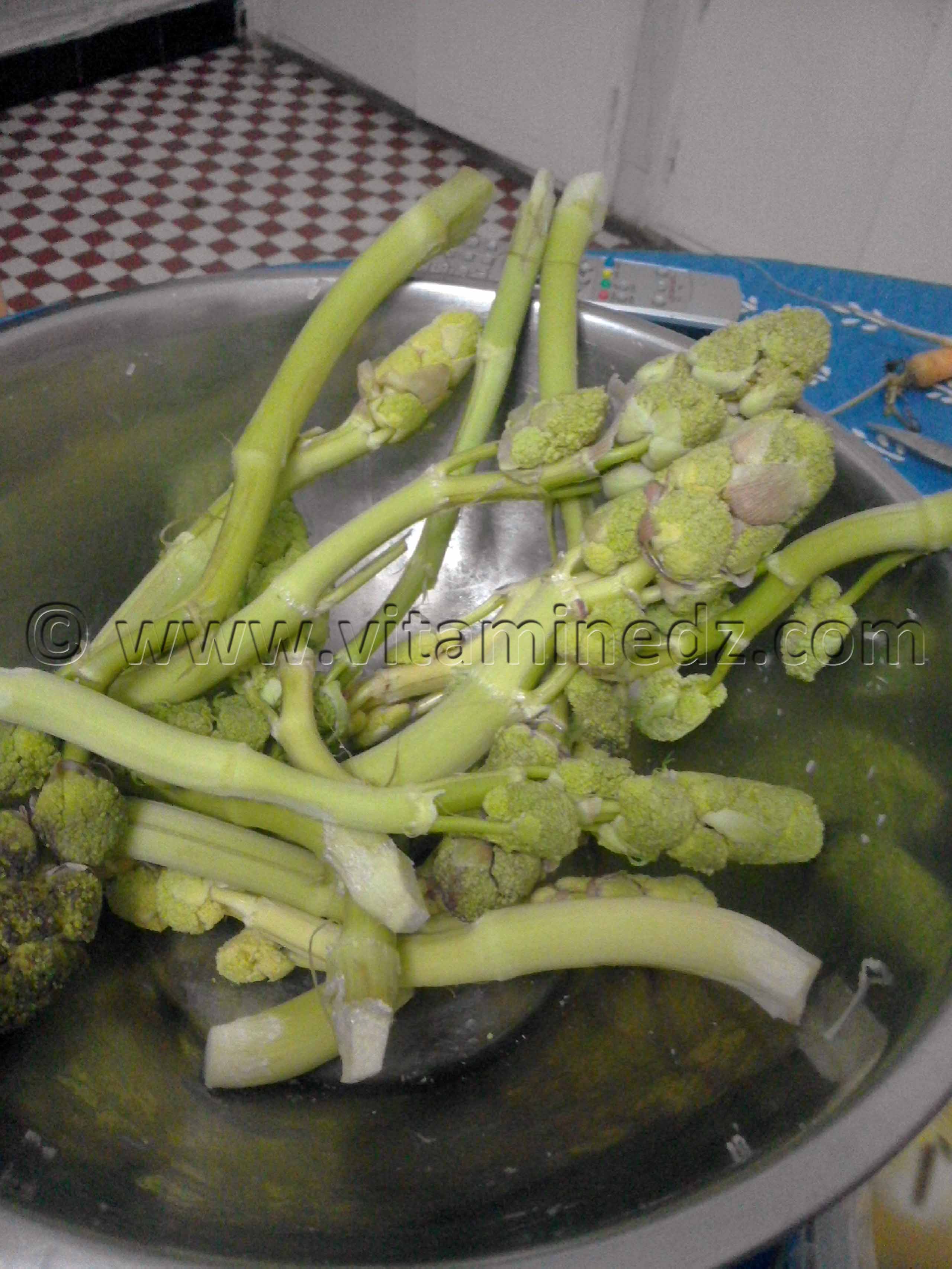 El Kbal, qui connait cette plante? à manger en salade ou en soupe.