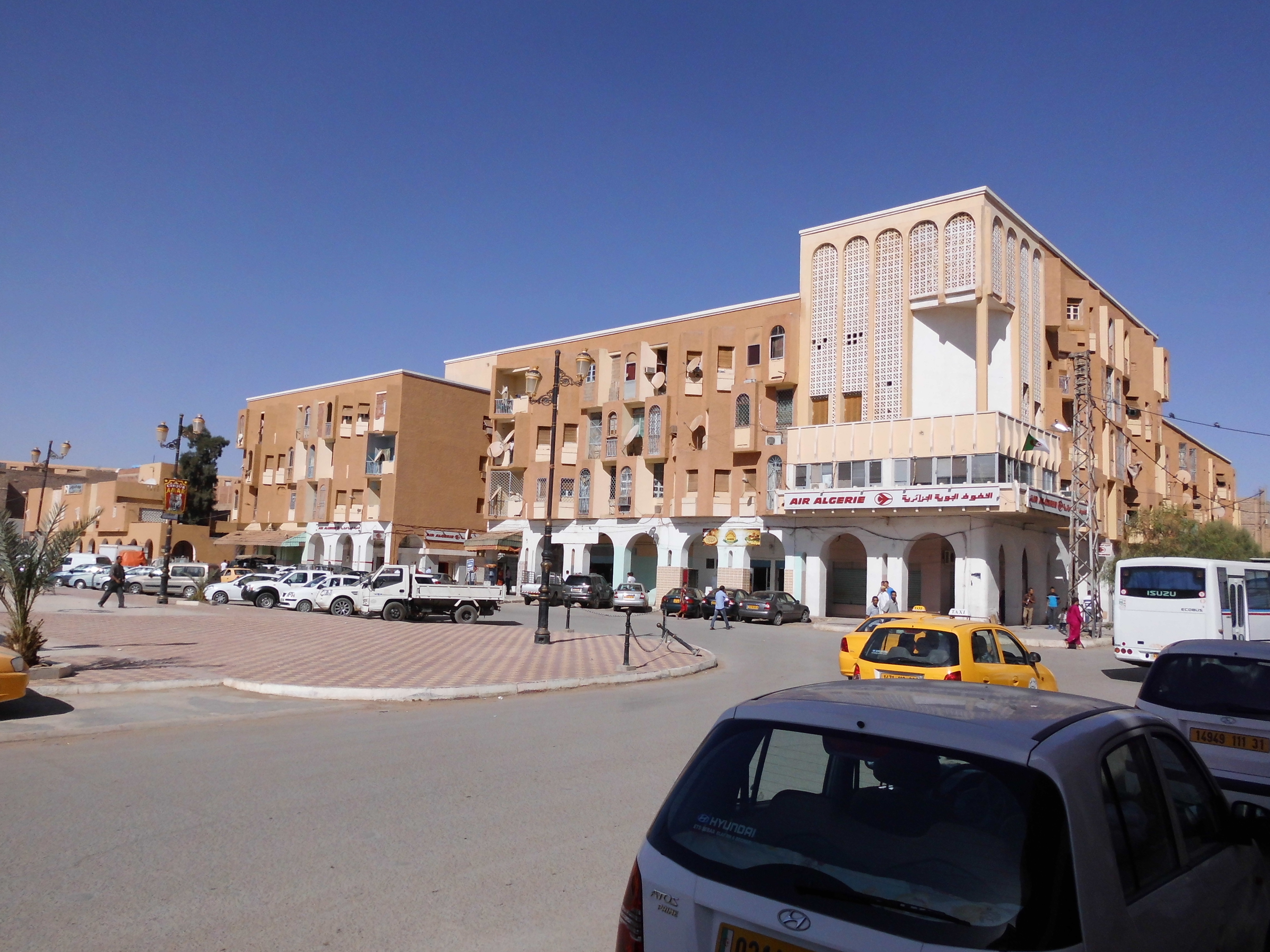 batiments du centre ville de béchar
