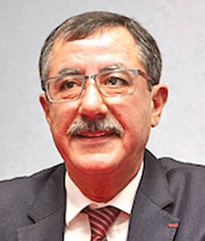 Planète - France: Hommage à Arezki Idjerouidène 