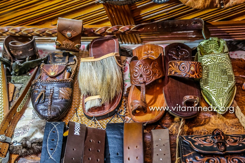 Maroquinier à Tlemcen (Cuir, Sacs, sandales, ceintures, Babouches, Bracelets)