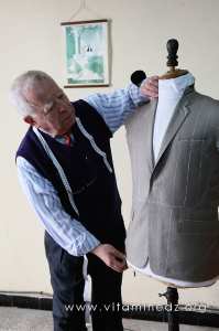 Mr Kaid Slimane Réda, Tailleur pour hommes passionné à Kiffane (Tlemcen)