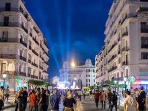 À la faveur d’une nuit ramadanesque sans voitures:  Le centre d’Alger en fête jusqu’au matin