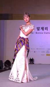 Robe kabyle - Le vêtement traditionnel algérien honoré à Séoul