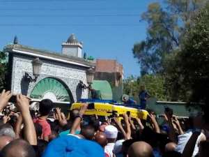 Oran -  Une foule impressionnante accompagne Nihal à sa dernière demeure