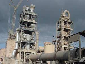 Oued Sly (Chlef) - La cimenterie génère des tonnes de poussière