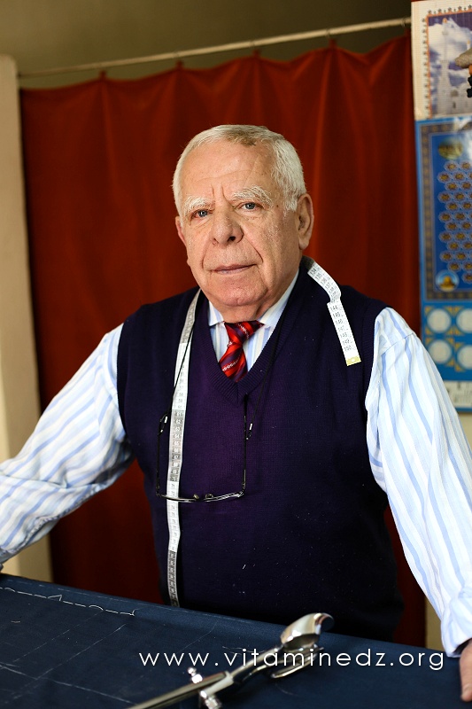 Mr Kaid Slimane Réda, Tailleur passionné à Kiffane (Tlemcen)