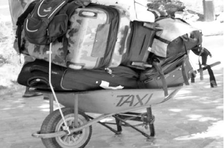 Maghnia -  Ces enfants pousseurs de brouettes