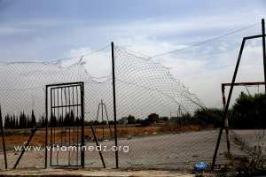 SBA - Sidi Khaled , petit terrain de foot, complètement délabré.