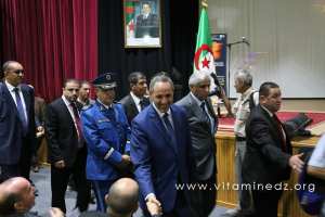 Tlemcen : Arrivée de Azeddine Mihoubi à la cérémonie du prix littéraire Mohamed Dib organisé par l'association  La grande maison