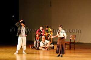 Tlemcen, association la grande maison  la représentation de la pièce de théâtre \'\'Un legs qui nous parle\'\'