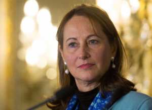 Planète - France: Légion d’honneur:  Ségolène Royal vertement épinglée par un journaliste