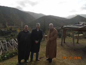 انا والسيد مسعود لكحل  والشيخ الوردي لكحل بمنطقة الكانطينة اليوم (2016/11/19)