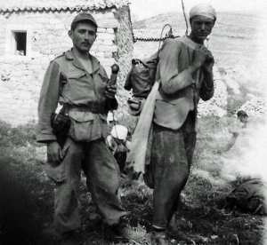 Le Commando V 66 en fouille de mechta  région de khenchela