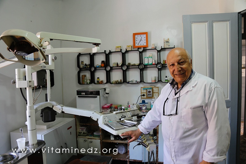 Docteur Djamel Belkherroubi, un chirurgien dentiste comme on en voit plus