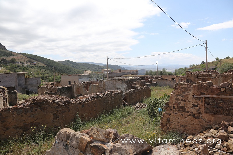 Vestiges de ce qui reste des maisons de Ouled Hasna