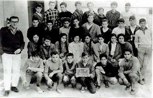 Photo de la classe de 4ème CEG, année scolaire1965/66, avec Mr Sauveur MARZIANO