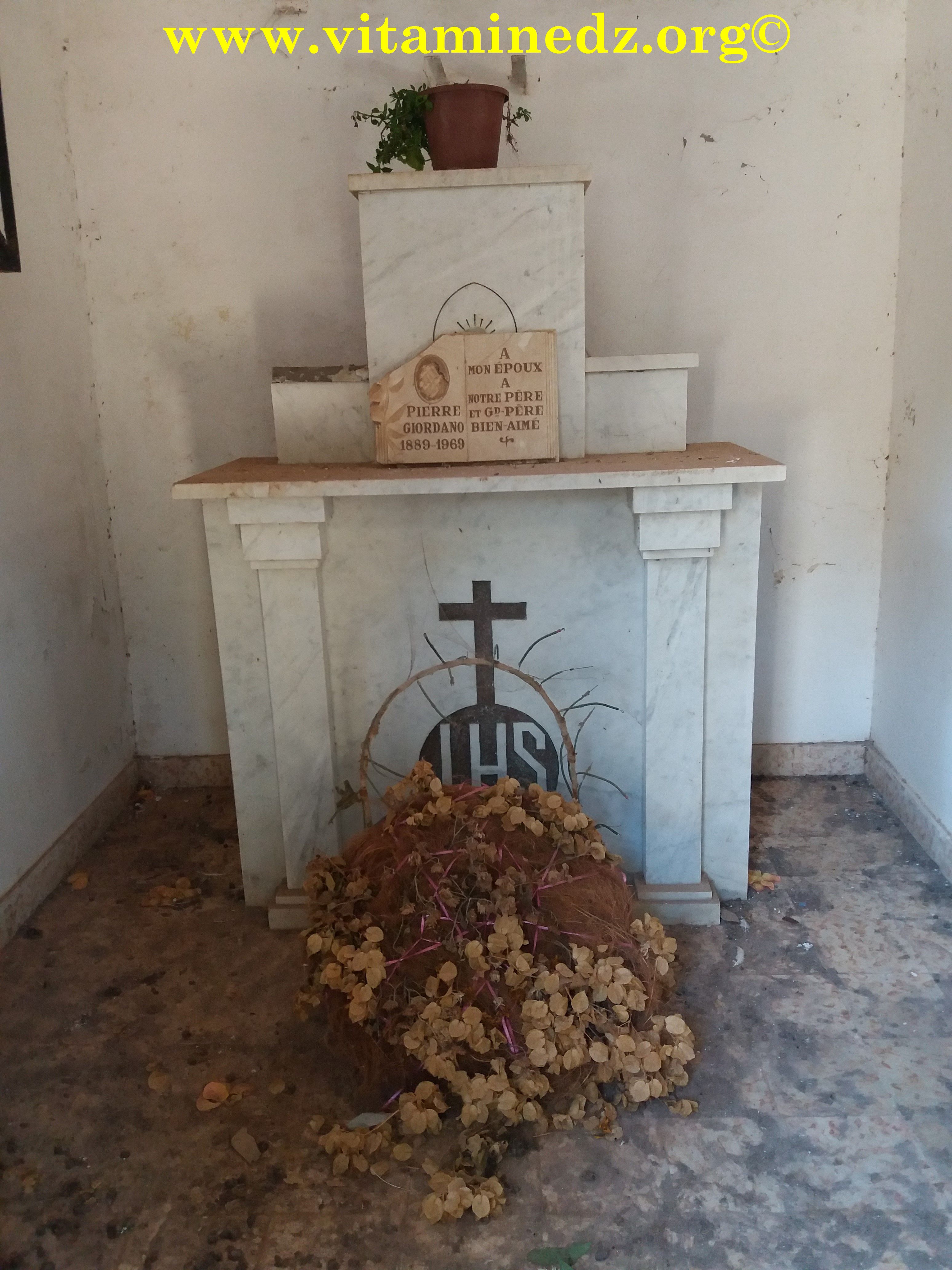 A l’intérieur du caveau de la famille Giordano au cimetière chrétien de Ghazaouet (ex Nemours) Tlemcen