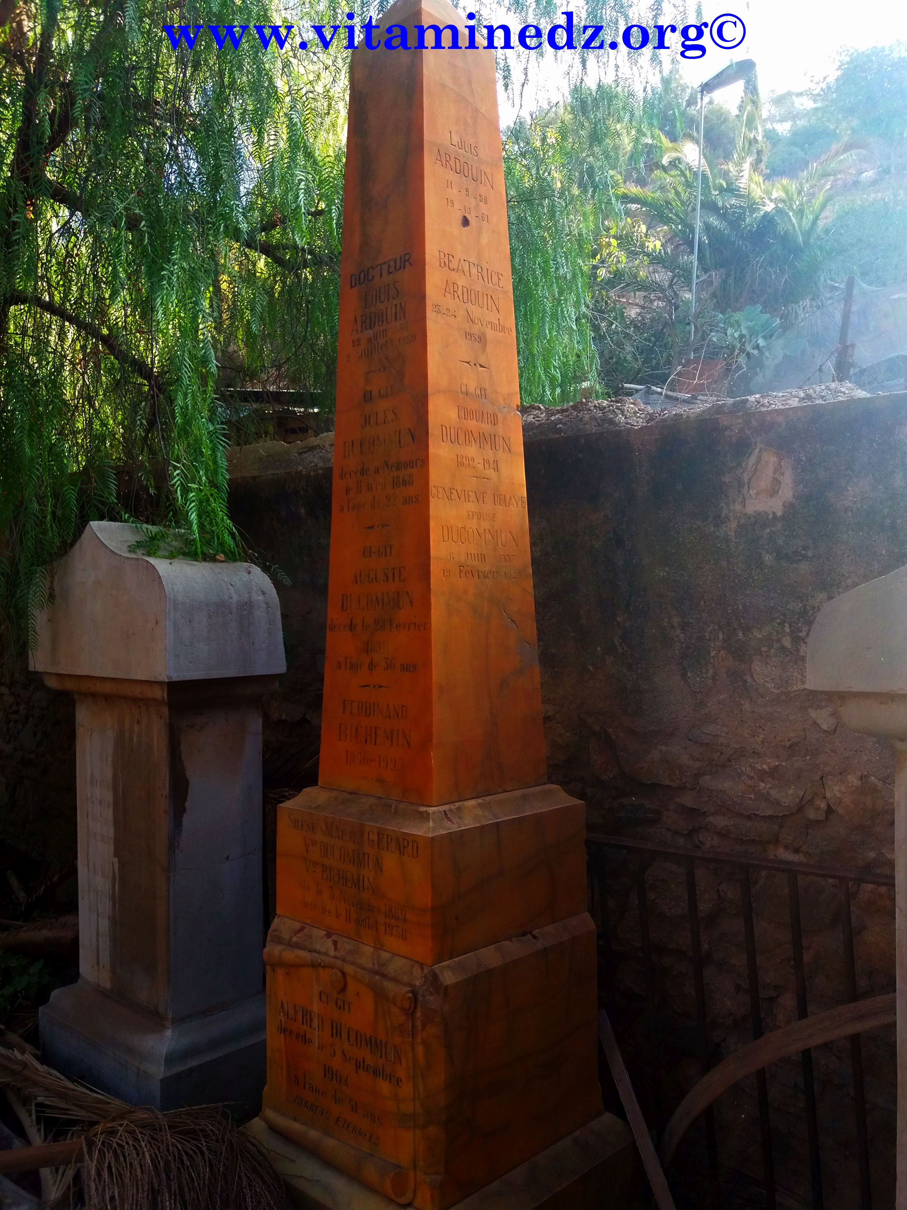Un obélisque sur le caveau de la famille ARDOUIN au cimetière chrétien de Ghazaouet (ex Nemours) Tlemcen