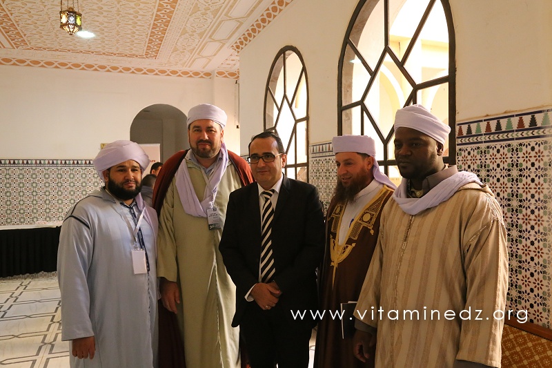 Zaïm Khenchlaoui en compagnie de membre de la zaouia de Sidi Bouazza Ain Tolba - Ain Temouchent