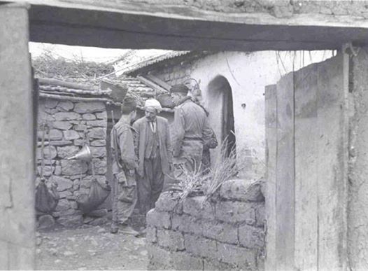 près de Khenchela à la recherche de renseignements *