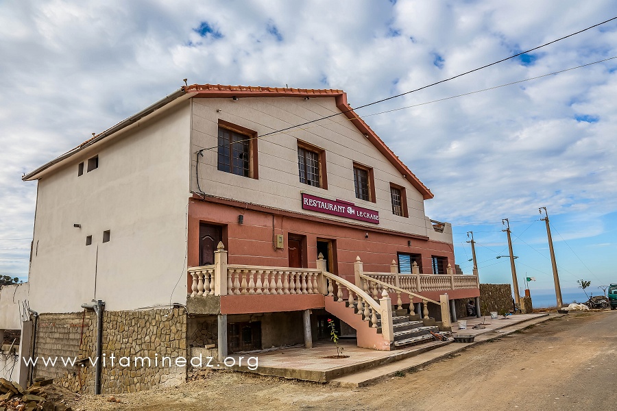 Restaurant le Crabe sur la route de Boukhenais