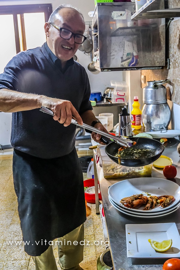 Tounane - Restaurant le Crabe sur la route de Boukhenais