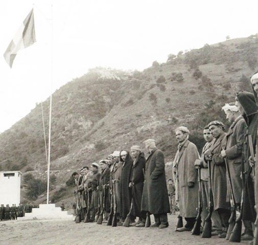 Harka d'ARRIS 1955. Levée des couleurs