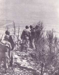 1955 - Dans les Aurès sur un piton