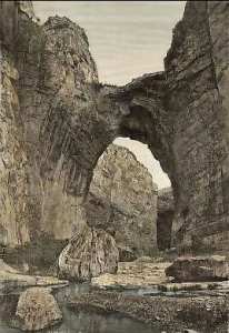 Constantine, L´Arcade Naturelle .Gravure sur bois, gravée par C. Barbant. 1886. Rousseurs dans la marge supérieure. Aquarelle à la main.