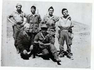 Ci-dessous une photo de nos glorieux moudjahidines et/ou chouhada ( de la région de Sétif : région III, Zone I, Wilaya I) de la révolution 1954-1962. Pour que nul n’oublie que c’est grâce à Allah et aux sacrifices des chouhada , moudjahiddines et tout le peuple algérien, que l’Algérie soit libre et indépendante. Nos frères Palestiniens luttent toujours pour le même but. Inchallah, ils vont connaitre le même triomphe !