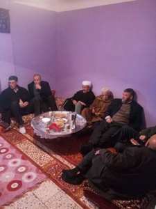 افراد العائلة في زيارة لنا