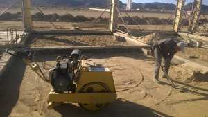 يزيد مقراني  مع رفاقه  في ورشة العمل بتمنراست  نوفمبر 2016