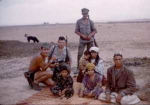 Vie au commando Dans la plaine du Boudeirhem il n'y a que des femmes et enfants - Les hommes aux maquis..!
