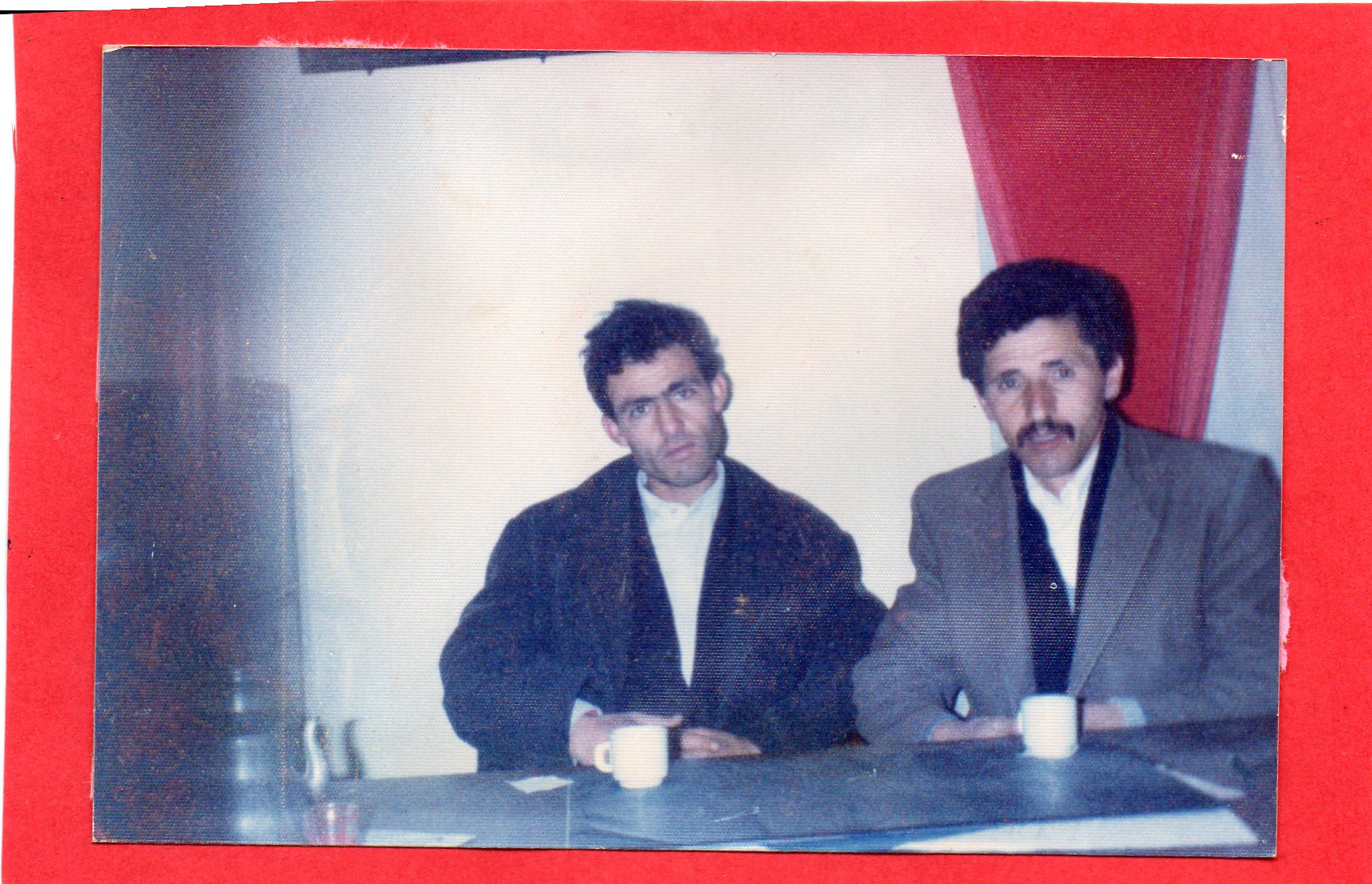 انا وصديقي المرحوم نواصري ابراهيم رحمة الله عليه نعم الجار ونعم الصديق ونعم الزميل توفي في حادث مرور خطير منذ 3 سنوات