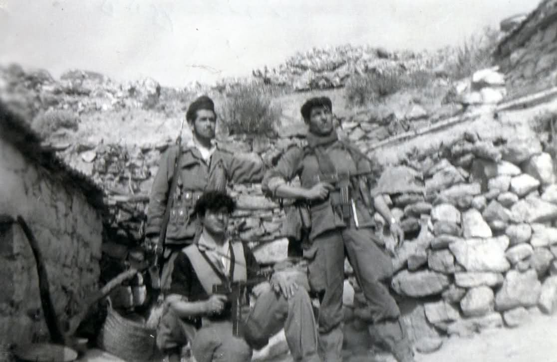 Ci-dessous d’autre photos de moudjahidines ou chouhada de la région III, Zone I, Wilaya I.