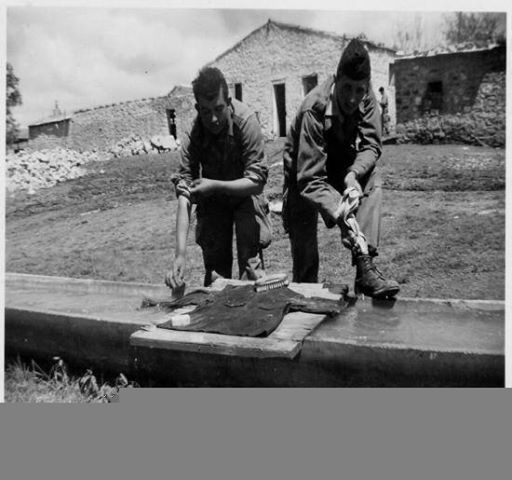 EDGAR QUINET   .......Kais........ KHENCHELA JOUR DE LESSIVE MARS 1959