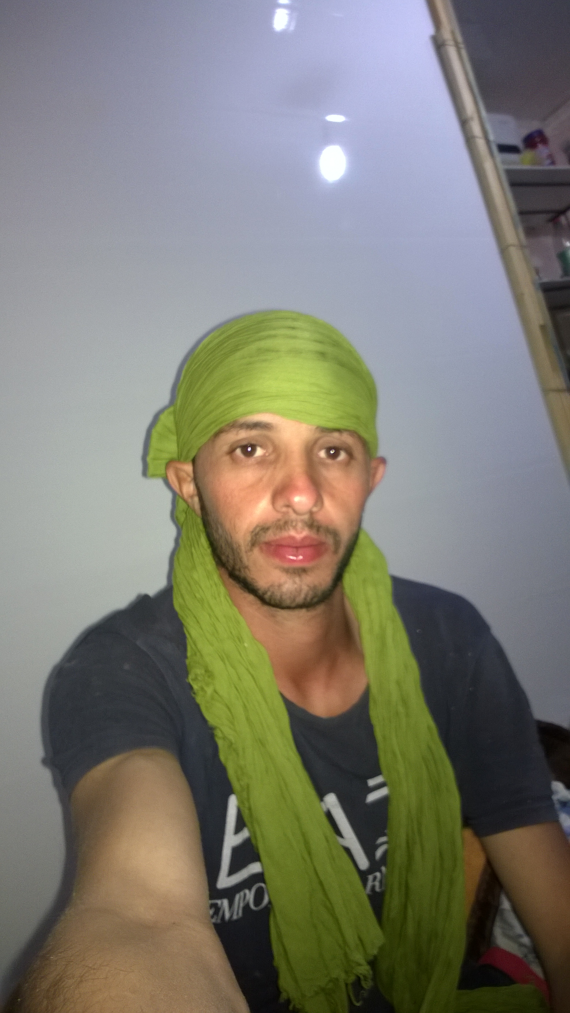 - مقراني يزيد يابوس من قايس الى تمنراست.