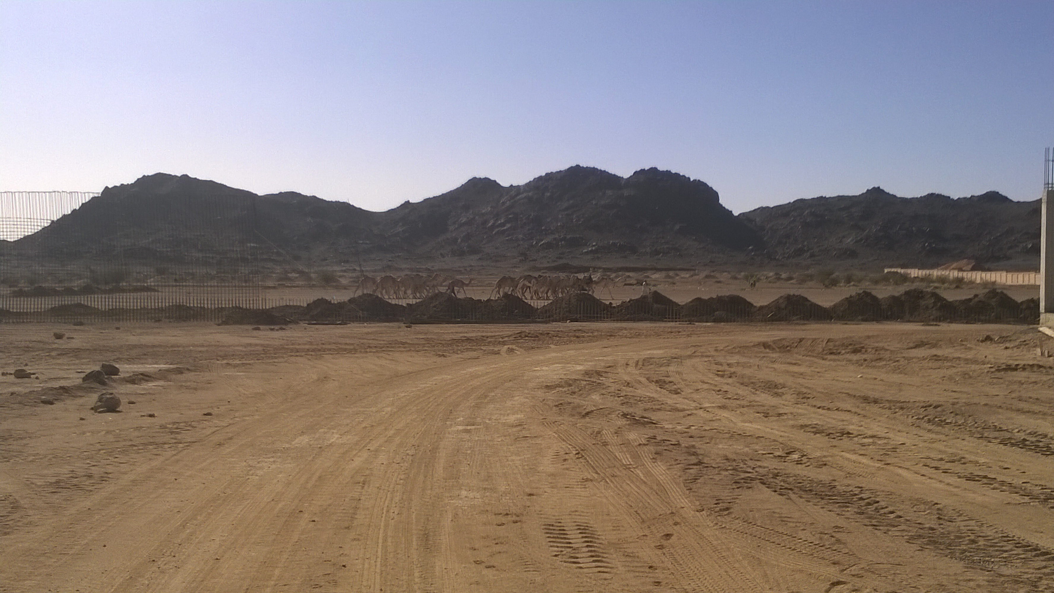 مقراني يزيد من  قايس الى تمنراست. هنا في ورشة العمل