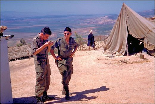 C'est des photos de l'armée coloniale à Chélia dans les aurés en 1961